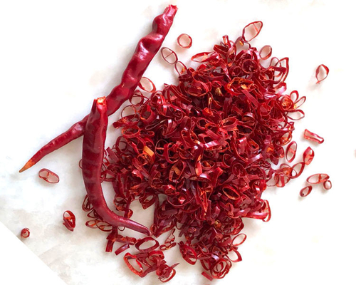 Vochtigheid 8% Chili Ring Met Sterke Scherpe Chilli Aroma Lengte 0,5-1,5 cm