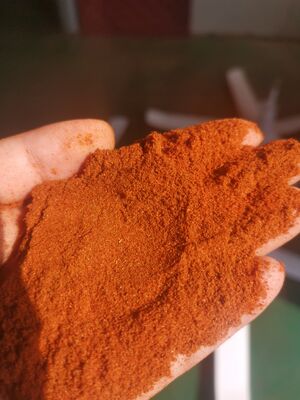 Premium chilipoeder met een pittigheidsniveau van 0-20000 SHU, maximaal 0,3% onzuiverheid en fijne poedertextuur voor culinaire toepassingen en voedselproductie